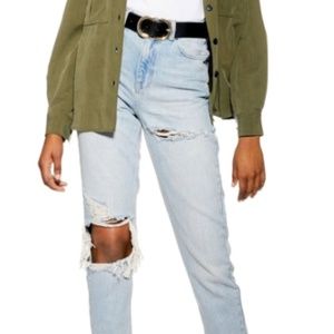 NWOT TOPSHOP High Waist Ripped Mom Jeans